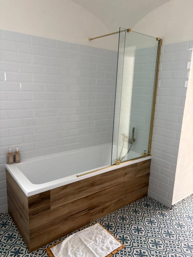 Azyl na statku 5 - B&B Pardubice