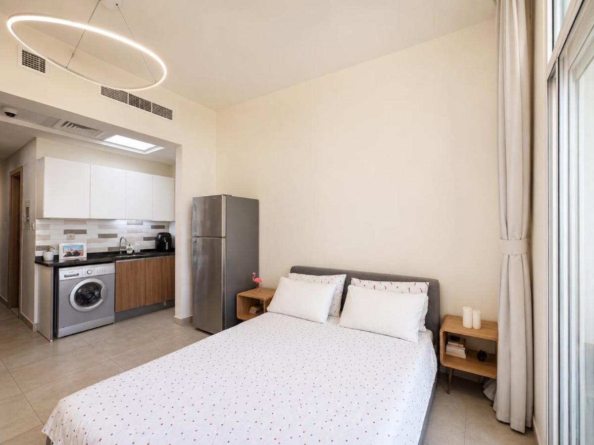 Studio in Al Furjan - Near Metro - Pool - Gym - Self Check in - Ferienwohnung Dubai