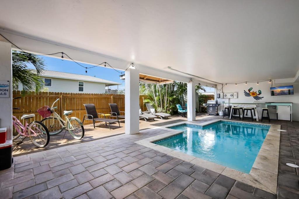 Sunny Daydream - West - B&B Bradenton Beach