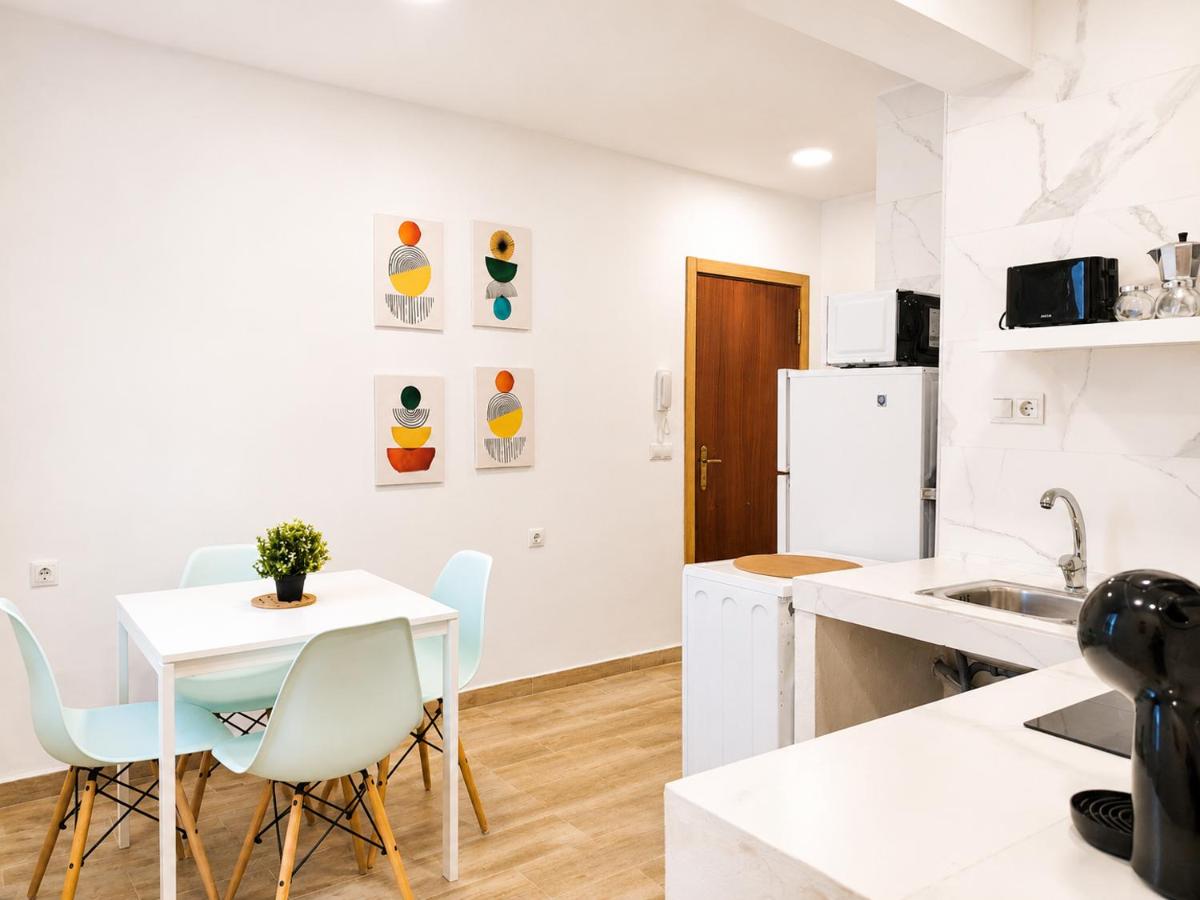 Quesada Suites, 3 bedrooms, 50 meters from the beach - B&B Almería