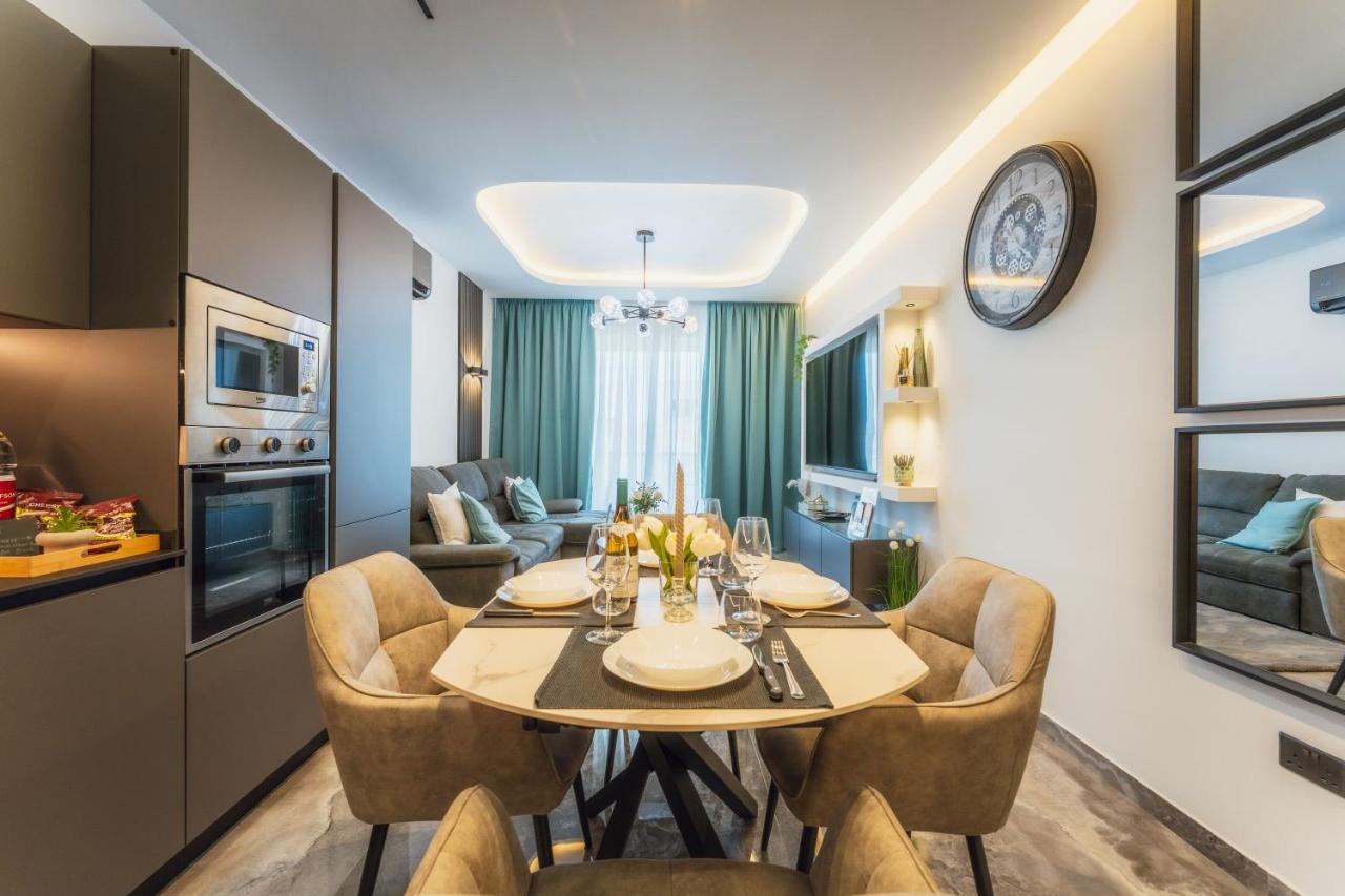 Brand New! The Luxe Haven 2BR apartment in Gzira - B&B Gżira
