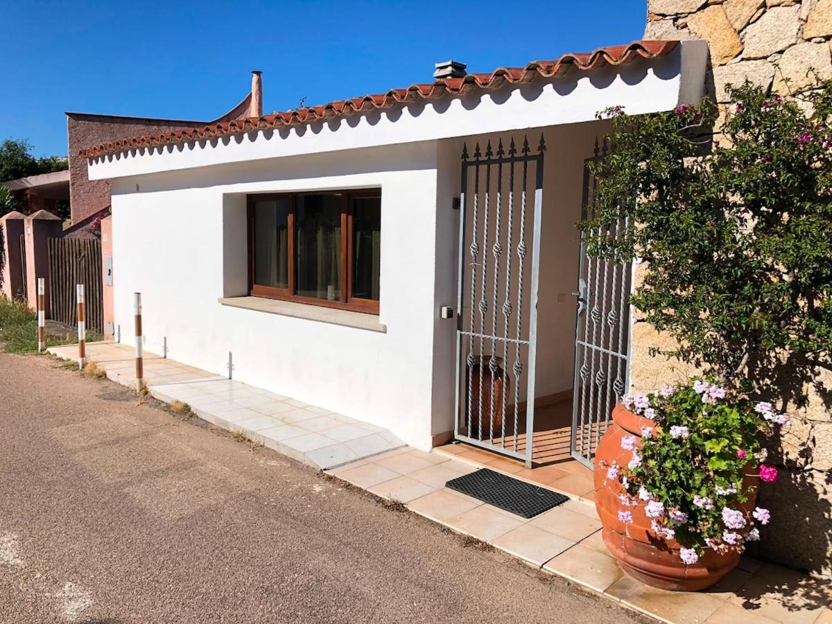 Casetta con terrazzo, giardino e ingresso privato! - Bed and Breakfast Cannigione