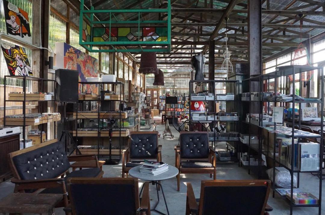 Bon Ton Antique Wooden Villas - Ferienwohnung Pantai Cenang