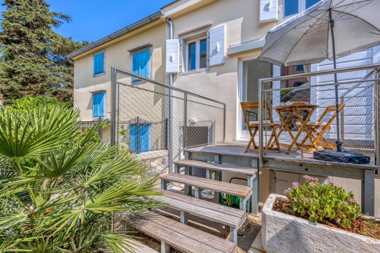 Island Villa Alba with Terrace & Grill - Happy Rentals - B&B Lussinpiccolo