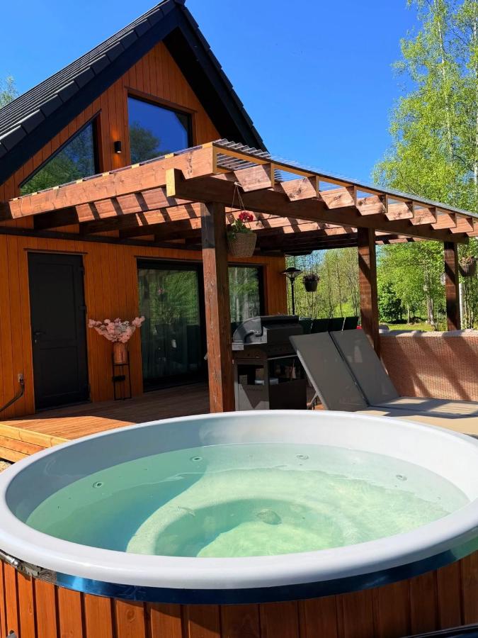 Saarepiiga puhkemaja Kihnu saarel - B&B Linaküla
