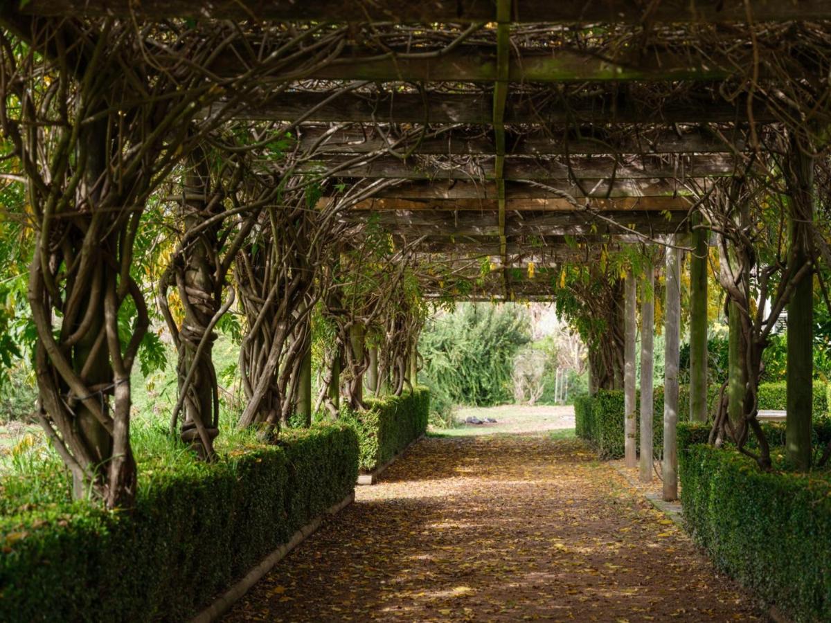 Wayside Zenhill Retreat Bowral Event & Farm - B&B Glenquarry