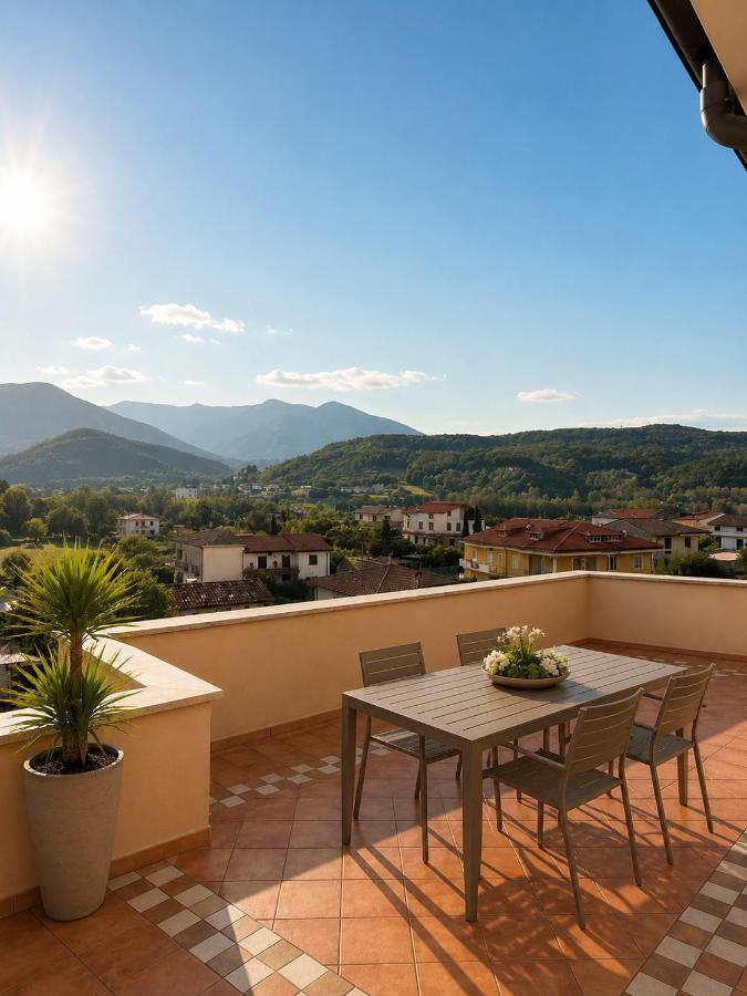 Appartamento accogliente con terrazzo panoramico - Ferienwohnung Telese Terme