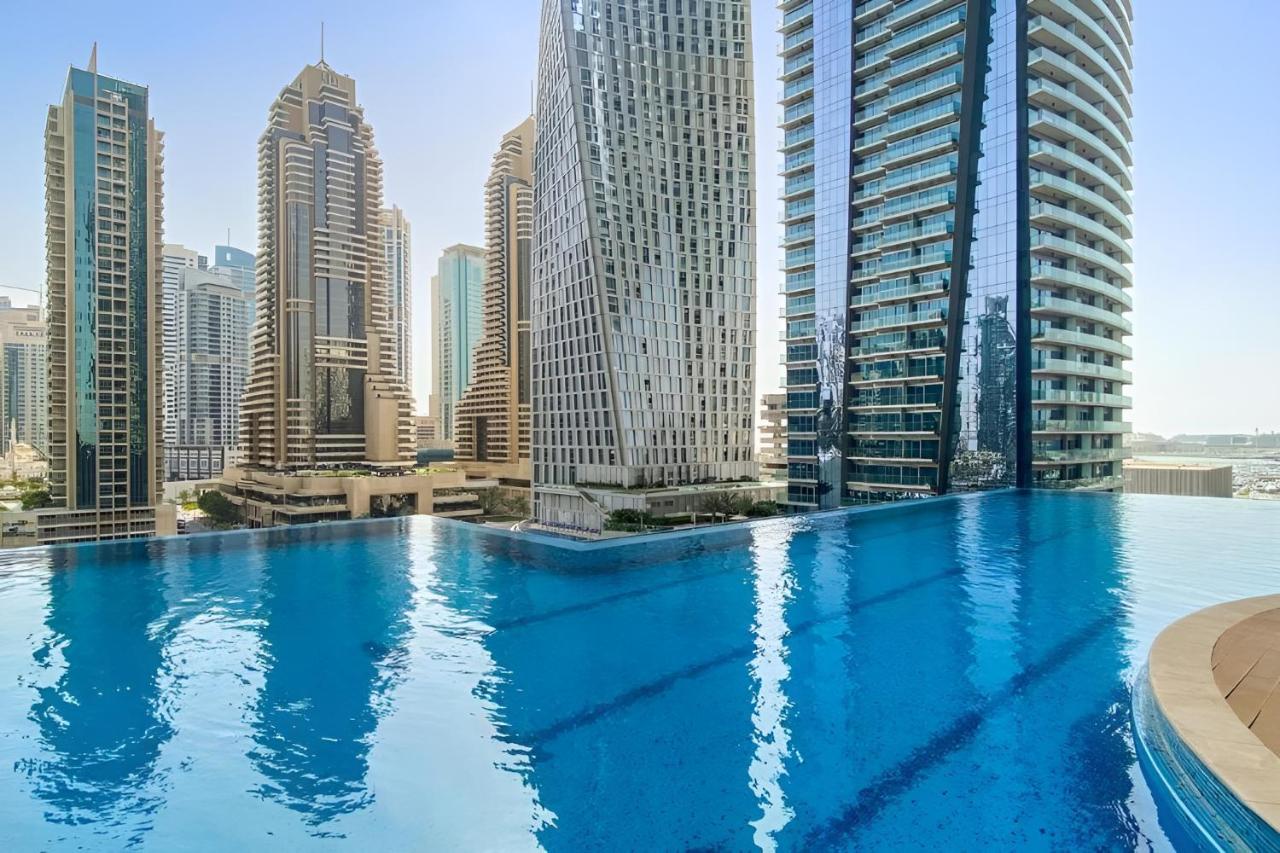 Vacationer Holiday Homes I Chic 1 Bedroom I Walking Distance to Marina Promenade - Chambres d'hôtes Dubaï