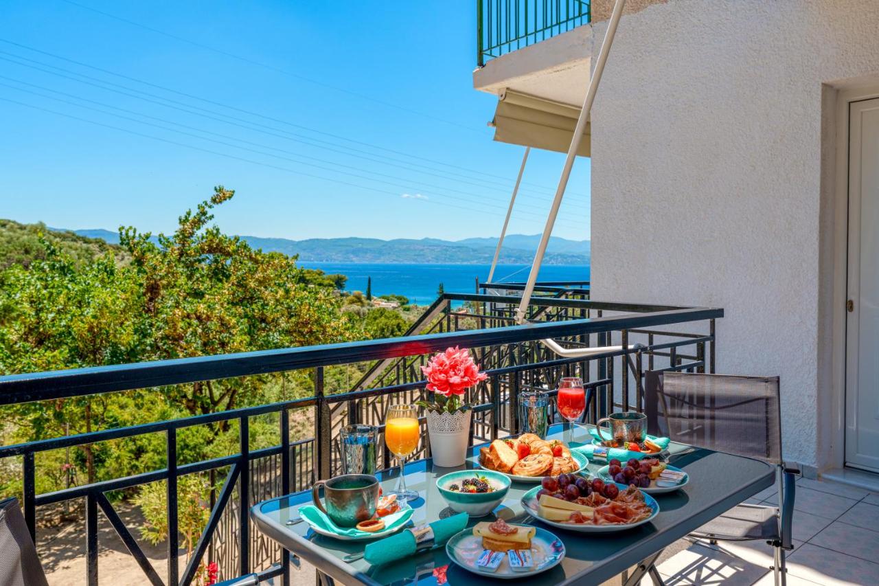Theta Resorts Amarynthos Living Project - Chambres d'hôtes Amárynthos
