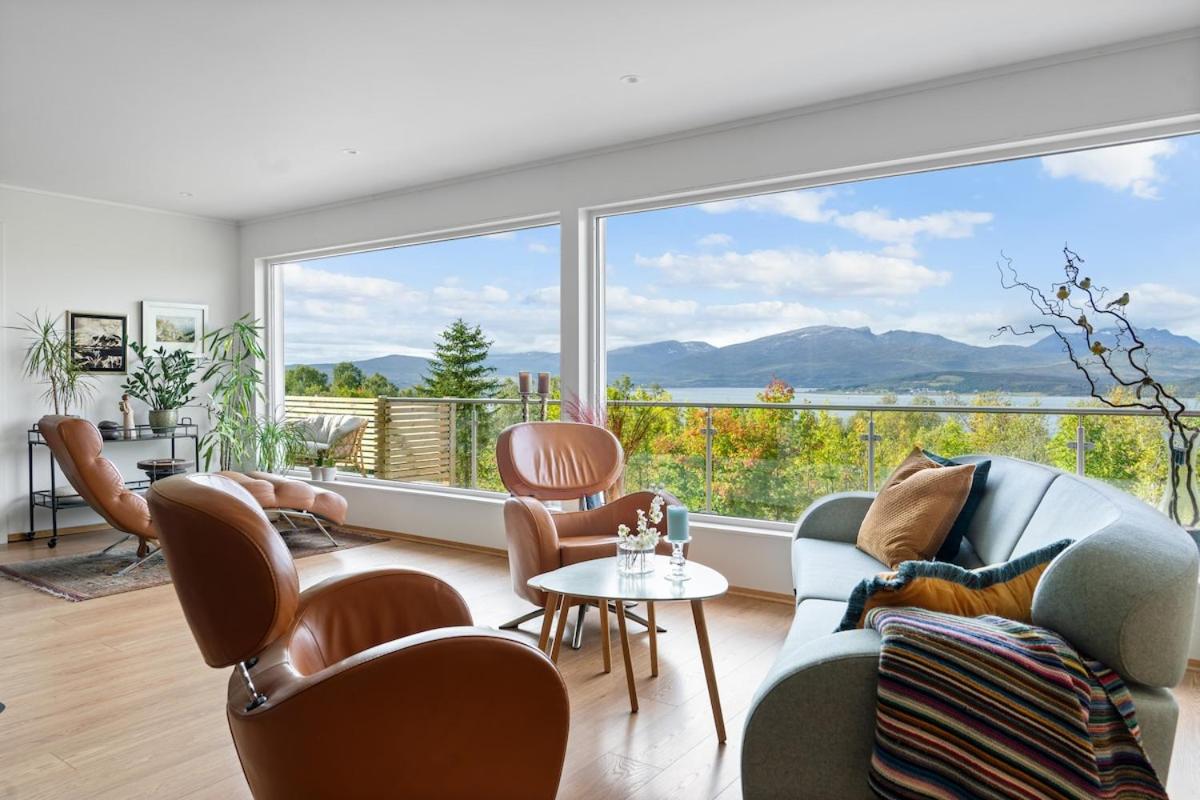Arctic Panorama, 4BR Villa with Spectacular Views - B&B Tromsø