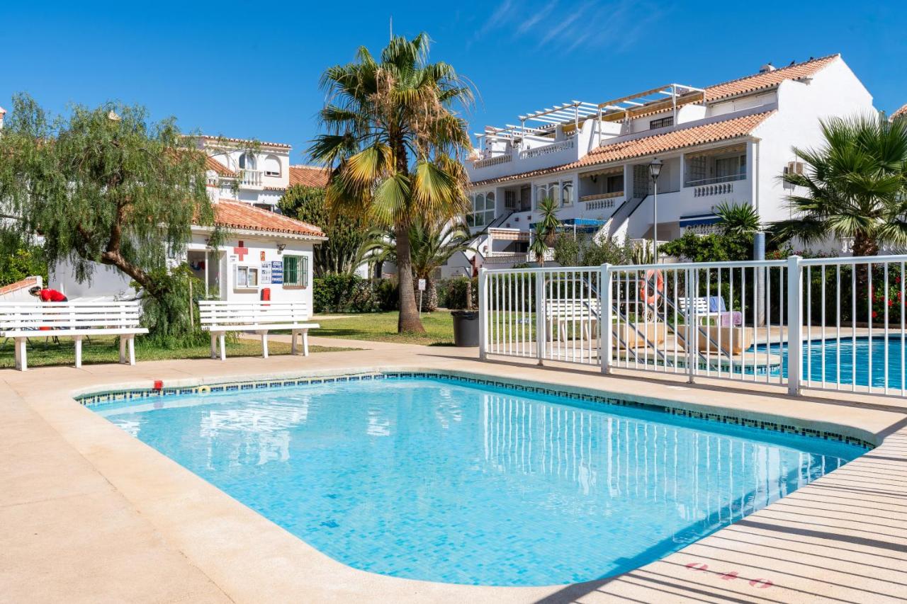 Calle Marbella 12, Duplex flat with sun terrace - Bed and Breakfast Torrox