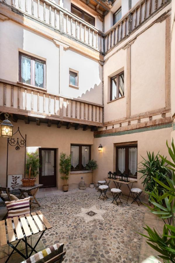 Patio in the Heart of Toledo , Pets , Family - Chambres d'hôtes Tolède
