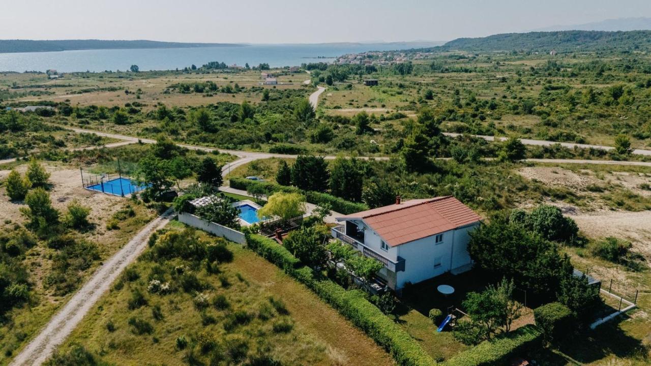 Apartment Ljubica with pool - Bed and Breakfast Krneša