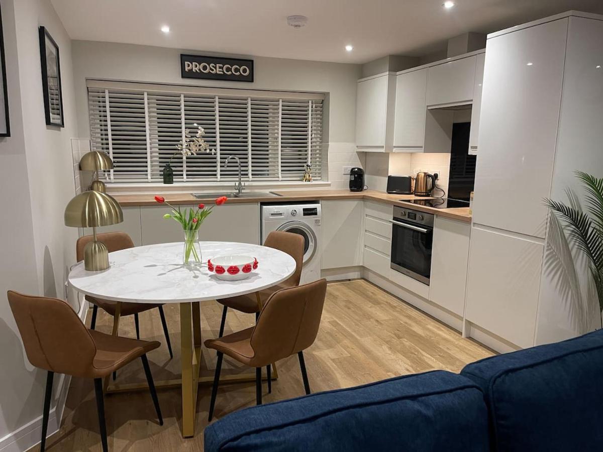Modern New-Build 1 Bed House Near Science Parks - B&B Cambridge