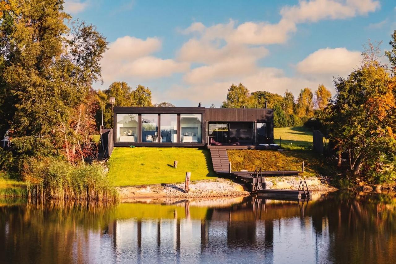 Villa Noir Muurla - Premium - Lakefront - Stylish - Bed and Breakfast Salo