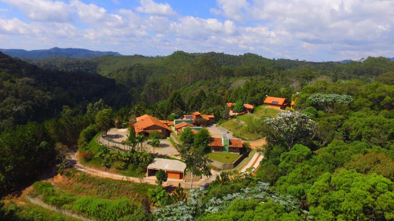 B&B Pedra Azul - Pousada Vale Du'Carmo - Bed and Breakfast Pedra Azul