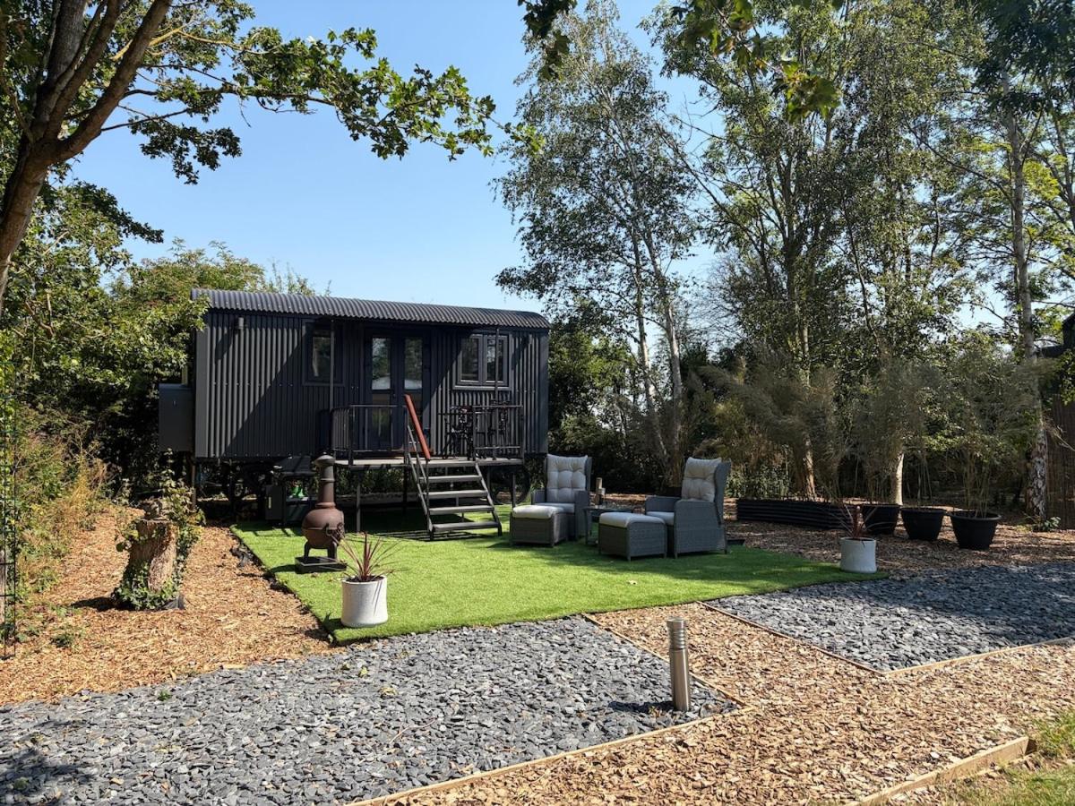 The Willow Luxury Hut Cotswolds & Stratford - B&B Weston on Avon