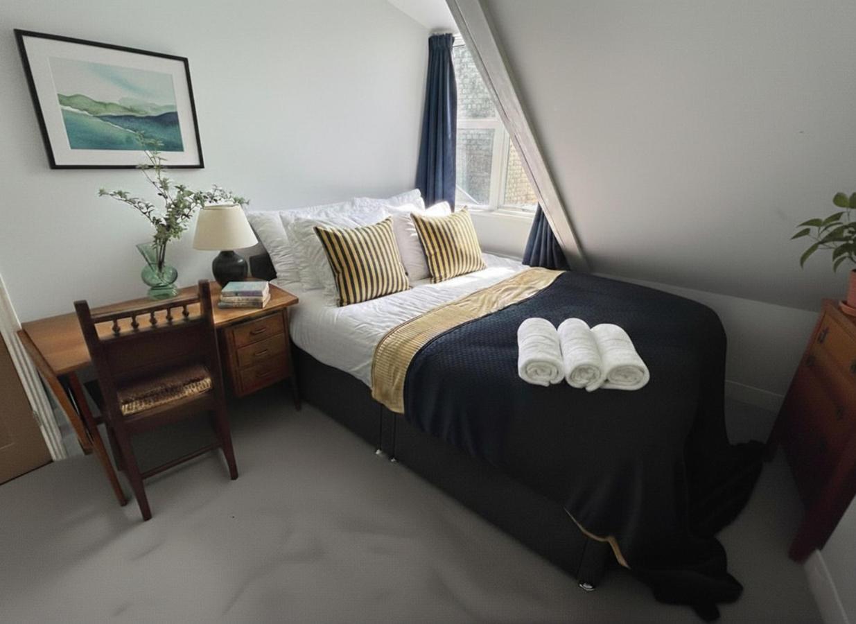 Character City Centre 3-bed Apartment on Mill Rd - Bed and Breakfast Cambridge