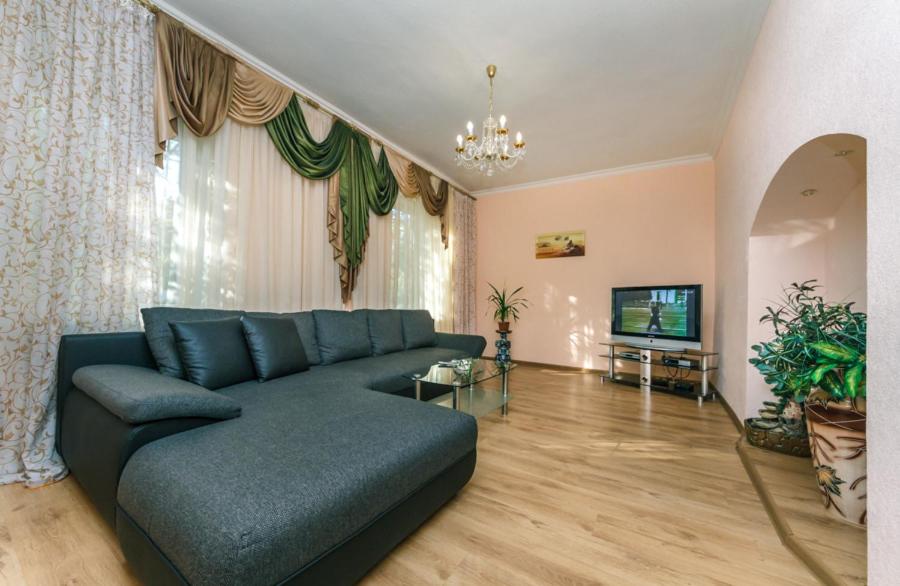 B&B Kyiv - Two Bedroom Apartment on Liuteranska street - Bed and Breakfast Kyiv