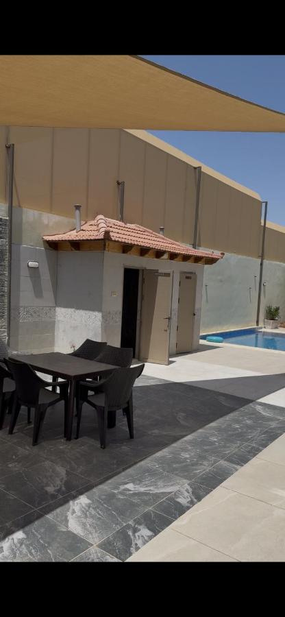 Muzn al Ghaith Luxury Chalet with Private Pool - Ferienwohnung Ash Shakārah