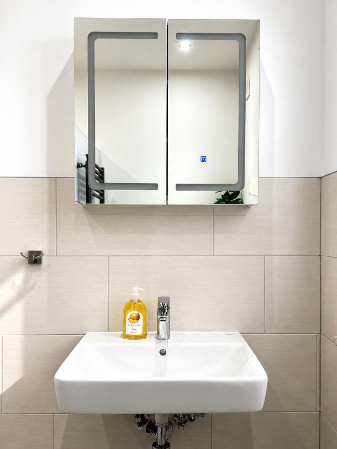 Velmora Boutique Suites - Vintage Design Apartment in Altstadtnähe - Chambres d'hôtes Lübeck