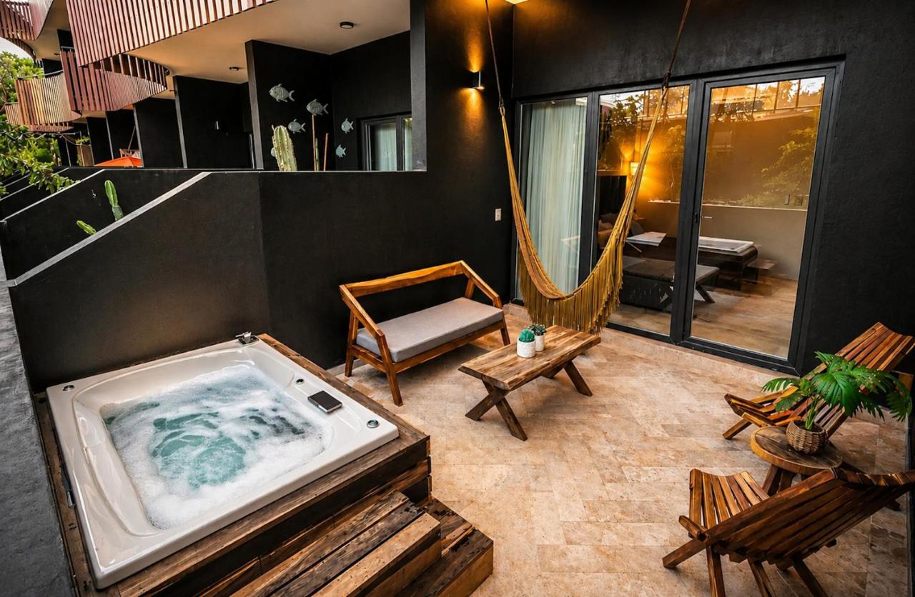 One-Bedroom Deluxe Apartment with Private Hot Jacuzzi