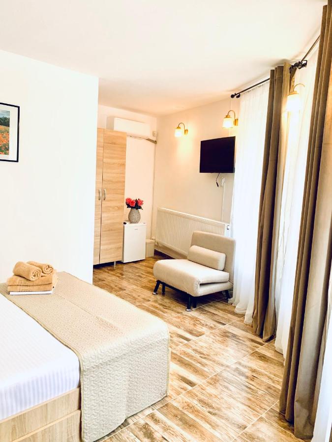 Vila Sunny - B&B Costineşti