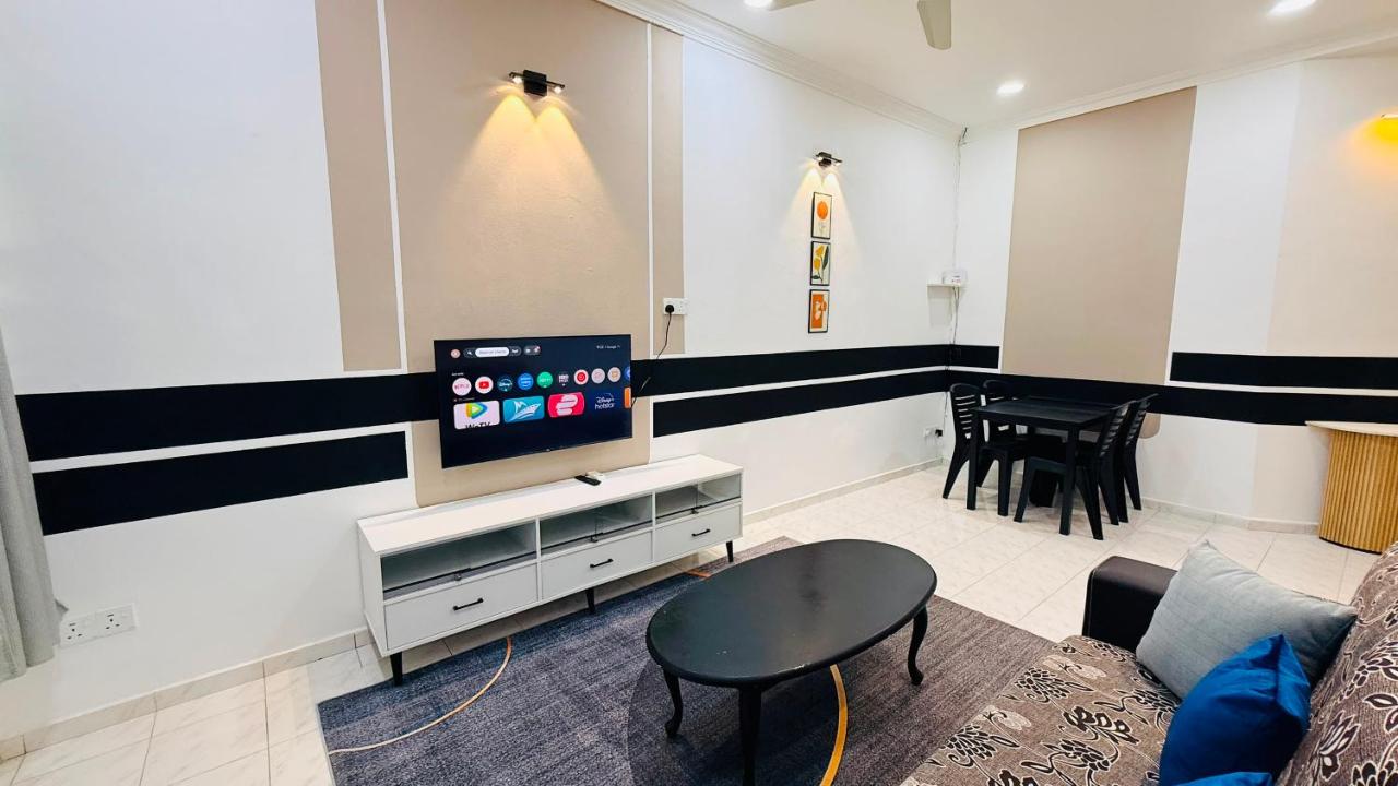 Cozy2 14PAX 3BR 2Min to IIUM Medical Centre, Netfx - B&B Kuantan
