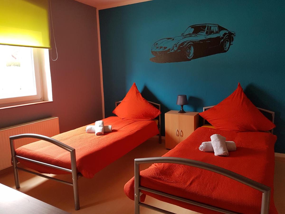 Ring-Speed Motorsport - Ferienwohnung Meuspath