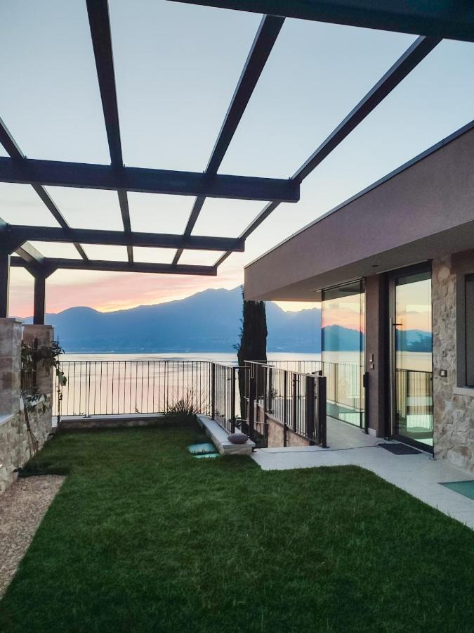 Villa Horizon Private Pool & Lake View Home Cinema Garda Dream Prestige - Bed and Breakfast Torri del Benaco