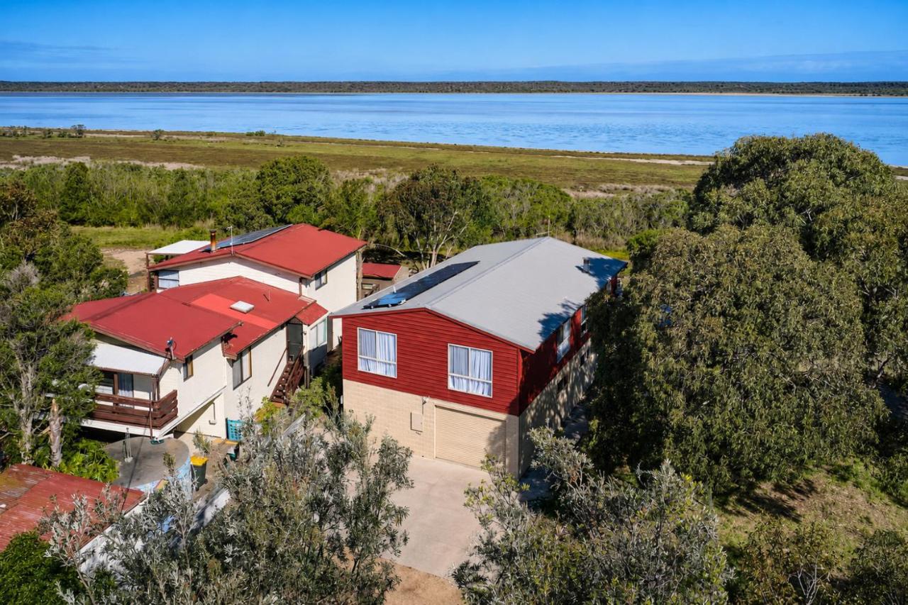 Carlenes Getaway Lake Views, Beach & Games Hub - B&B Loch Sport