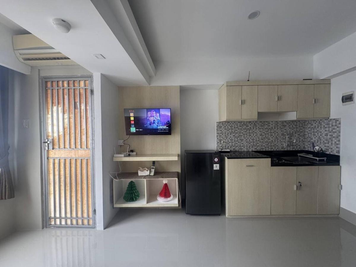 Lt.20 (C) Family Room, City View, Netflix & Wifi - Ferienwohnung Bandung