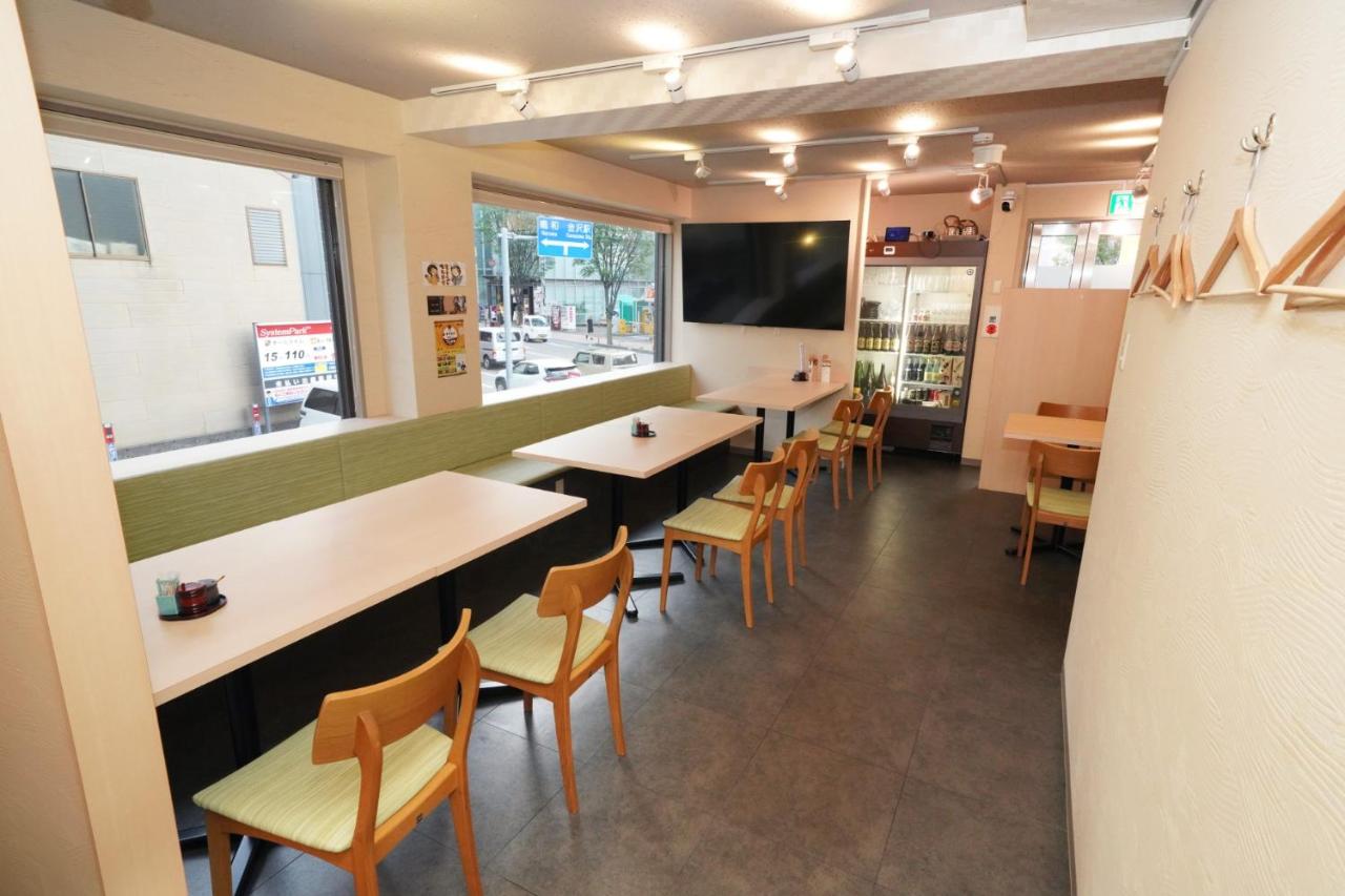宿泊らく 金沢駅近 寿司居酒屋の上の宿 - Chambres d'hôtes Hayase