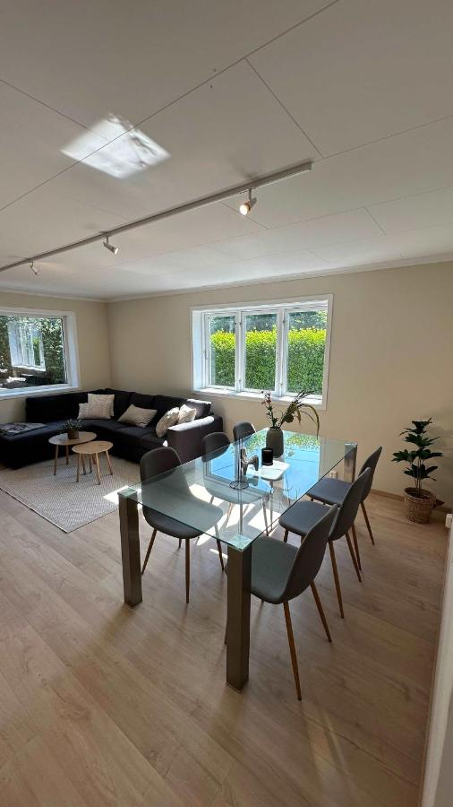 Central 2-Bedroom Apartment with Free Parking - B&B Haugesund