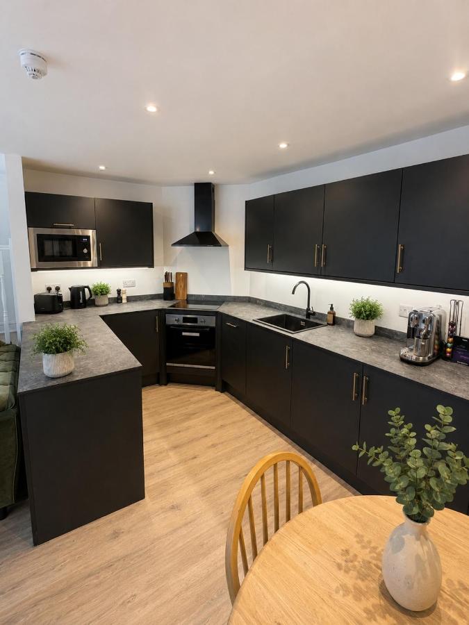 The Garden Flat - Stylish Retreat Near Racecourse - B&B York