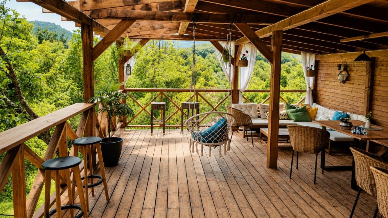 Double or Twin Room with Mountain View