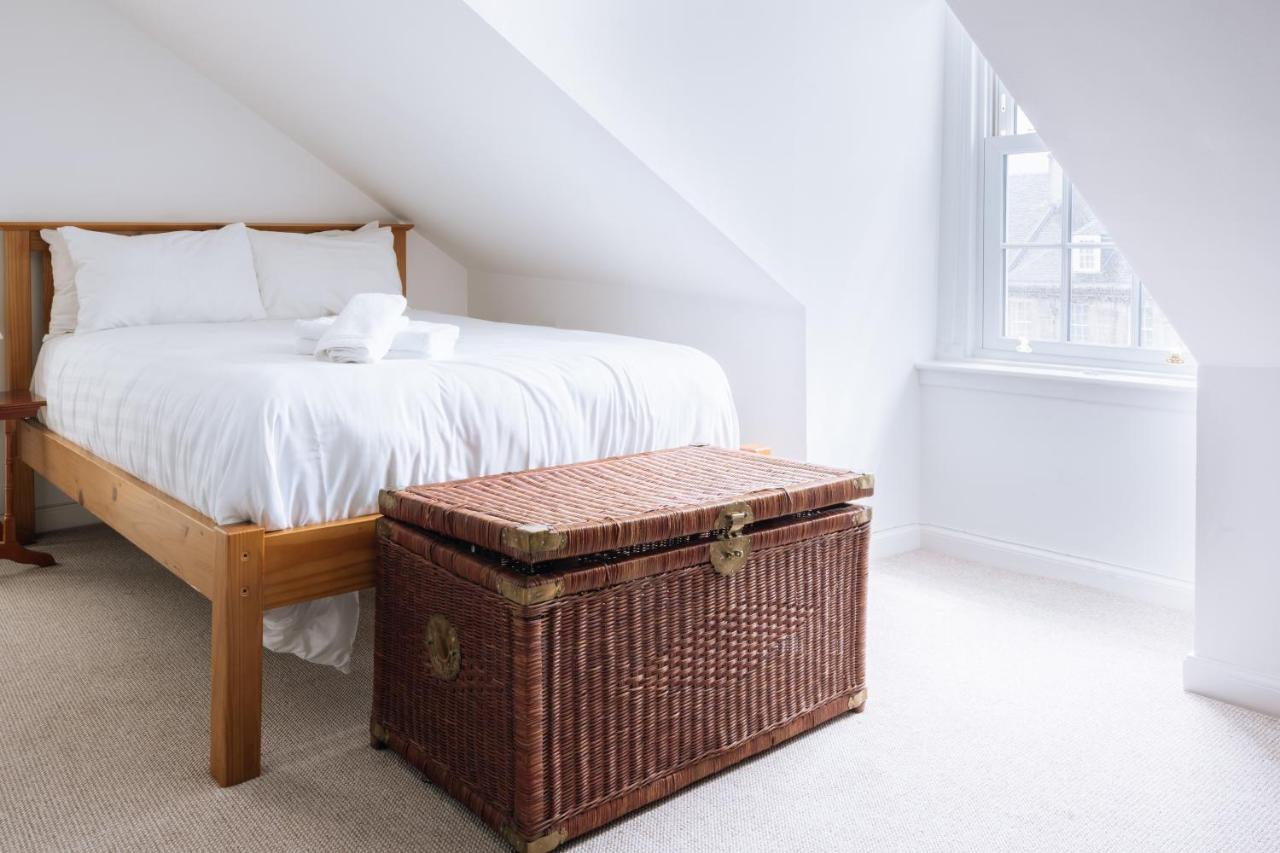 Central & Modern 2BD Flat - Edinburgh - Ferienwohnung Edinburgh