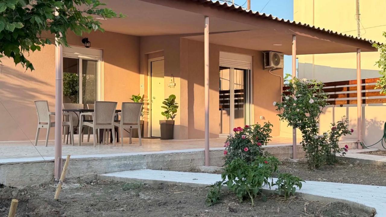 Anavissos Minimal Family House - B&B Anávyssos