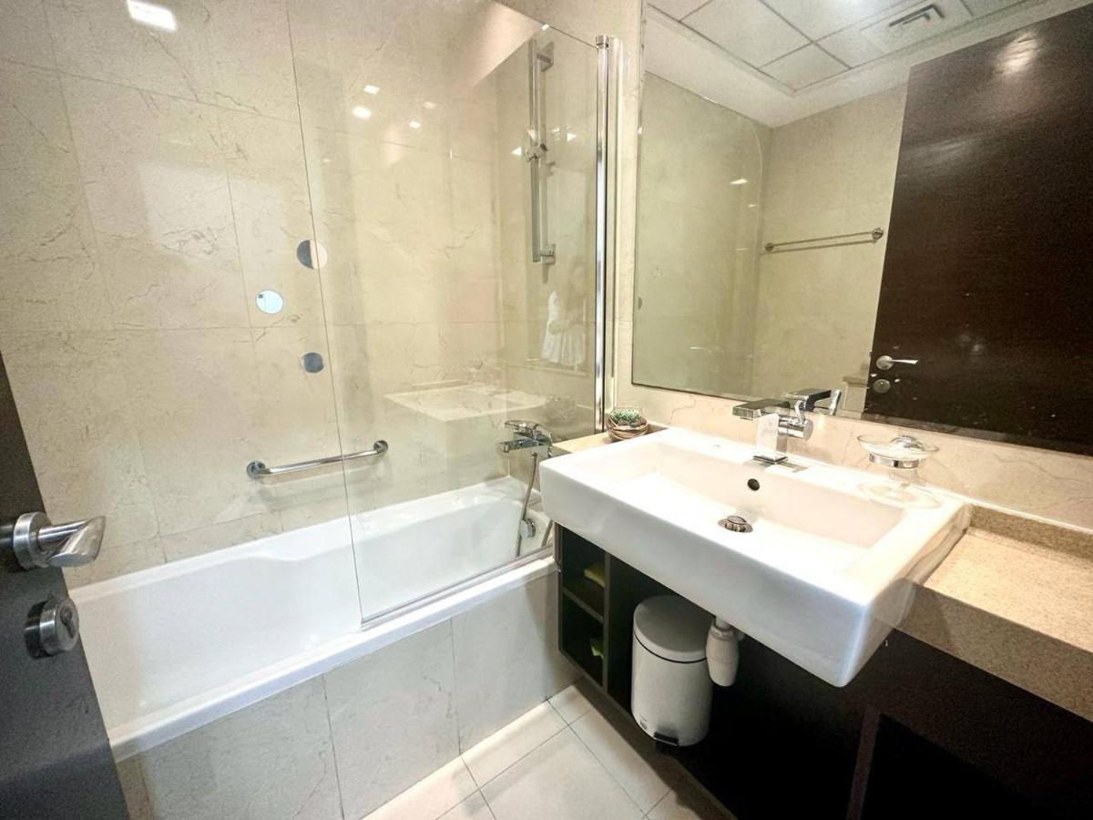 SUNRISE HOMES - Close to JBR Beach - Beautiful Studio - Chambres d'hôtes Dubaï