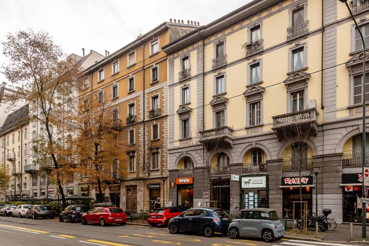 StayEasy Filzi11 - 3 Bedrooms, 2 baths - Central Station - Chambres d'hôtes Milan