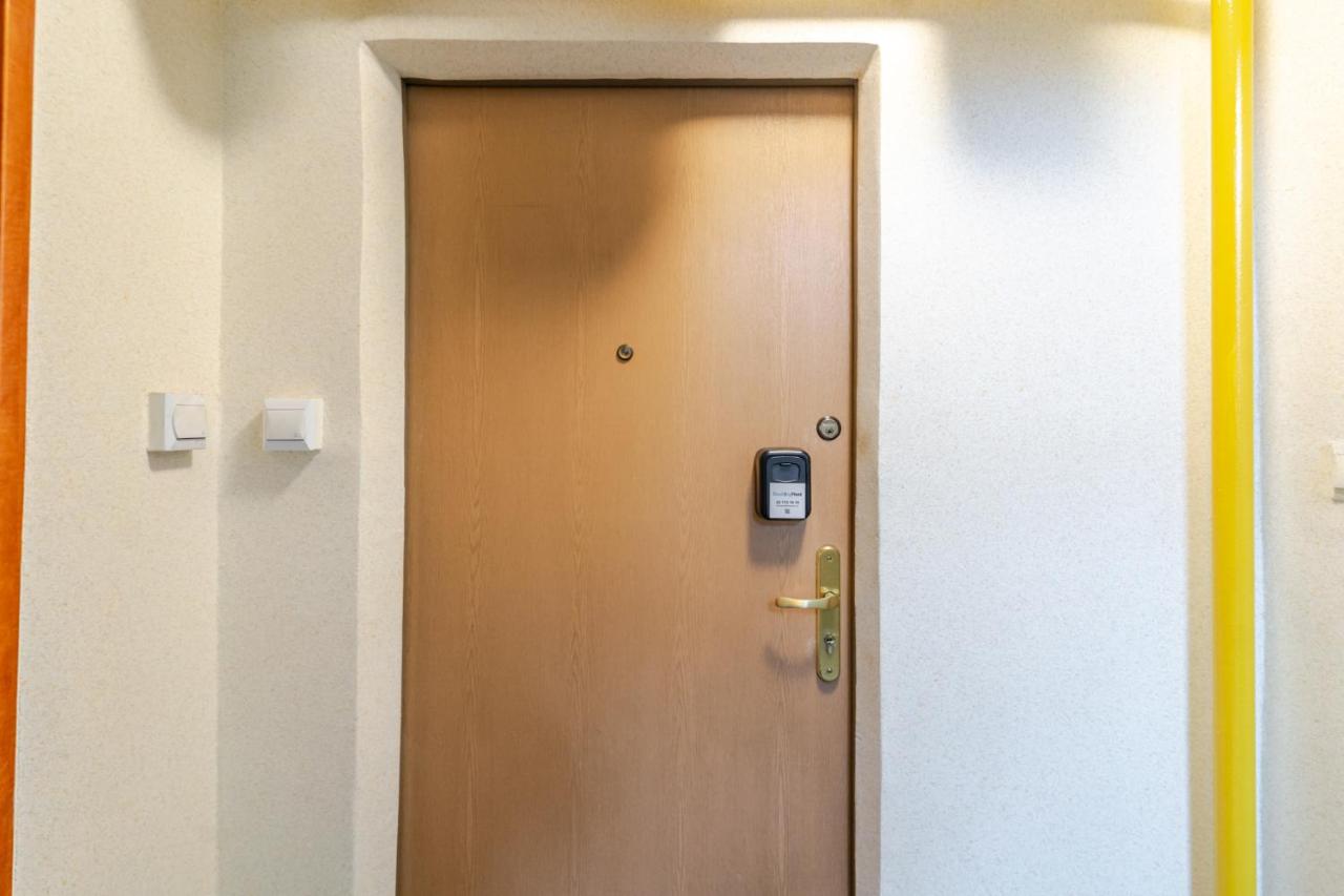 Przyszłości Comfort Stay Apartment by BookingHost - Ferienwohnung Gleiwitz