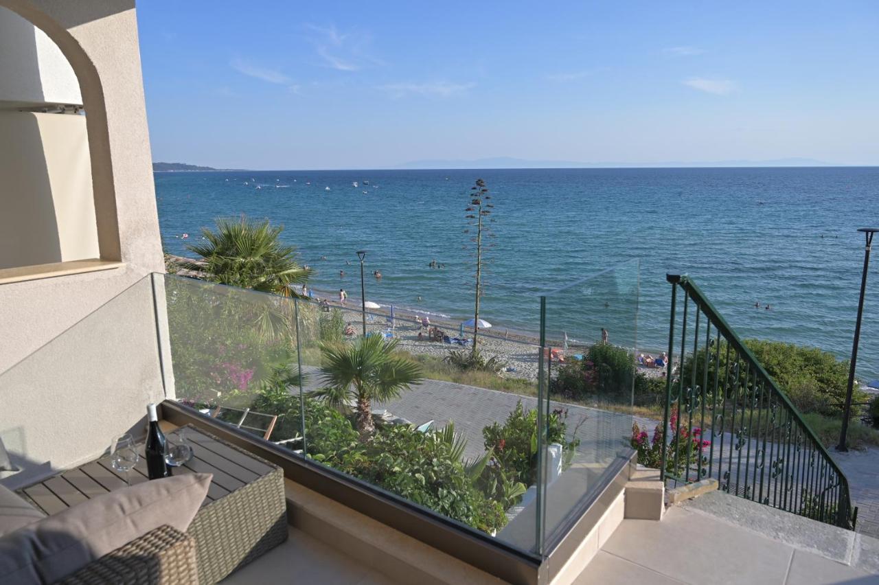 MD Luxury Suites Front De Mer - Ferienwohnung Síviri
