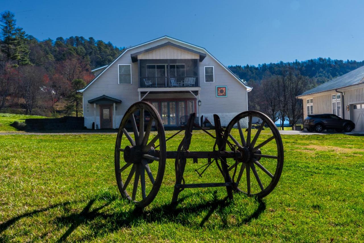 Circle Square Farm - 15min to Brevard! - B&B Pisgah Forest