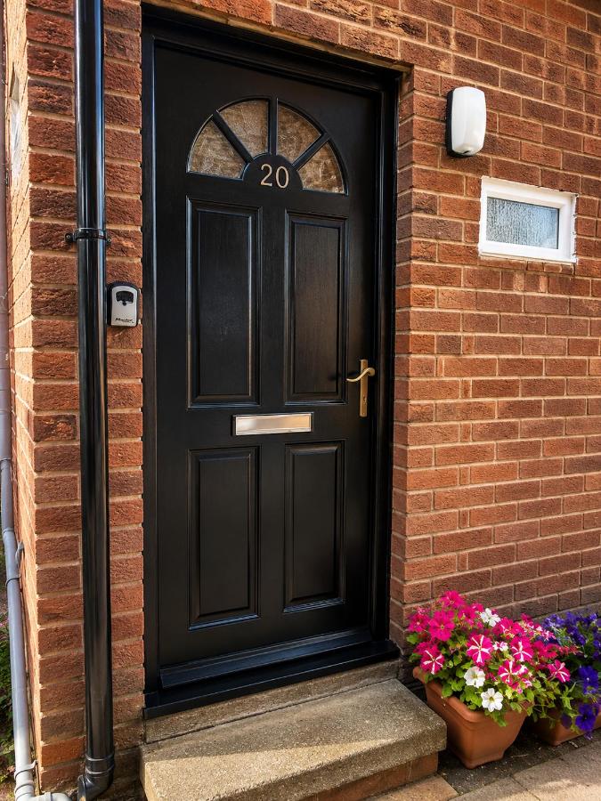 Spacious Town Centre Apartment - B&B Barnsley