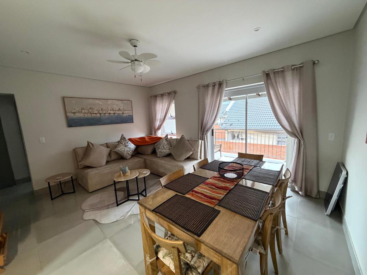 One on York Escape - Apartment 21 - Balcony - Central - Secure Estate - B&B George