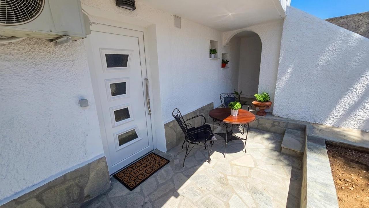 Cozy Mediterranean house 5 minutes from the sea - Bed and Breakfast Stratónion