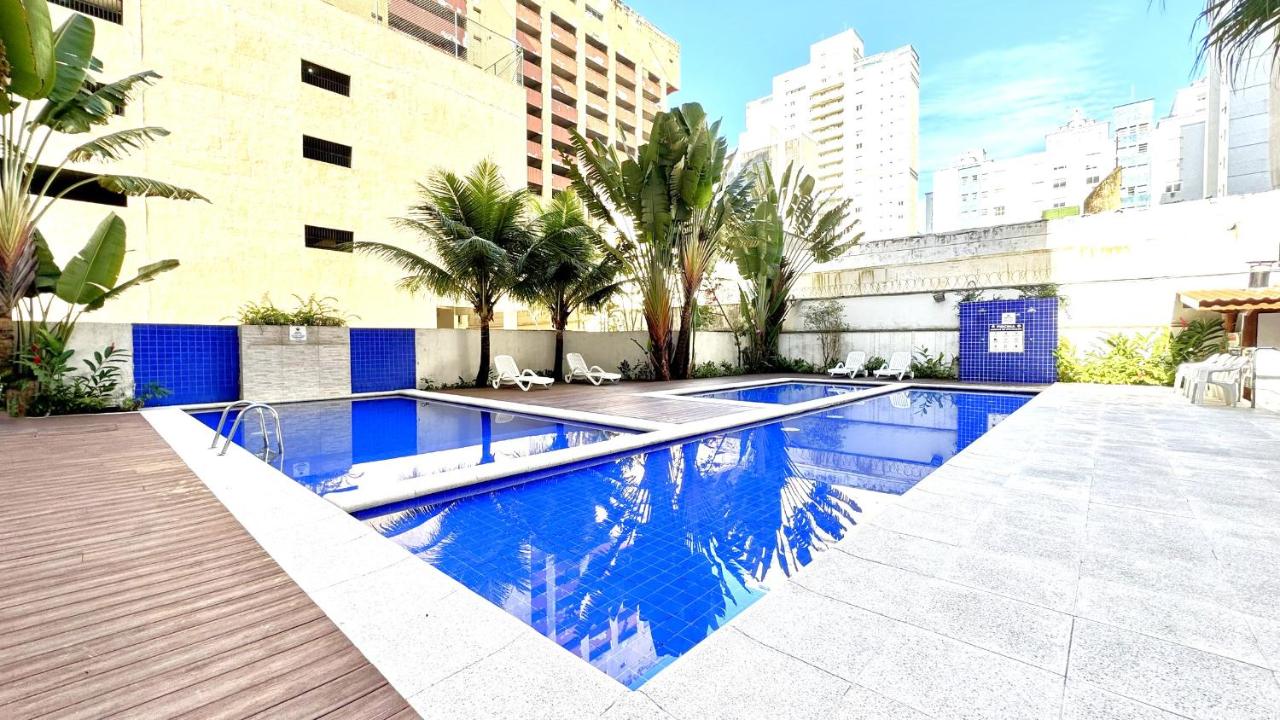 Flat 50 Metros Mar na Praia das Pitangueiras - Ar Condicionado, Churrasqueira e Piscina - 6 Pessoas - Ferienwohnung Guarujá