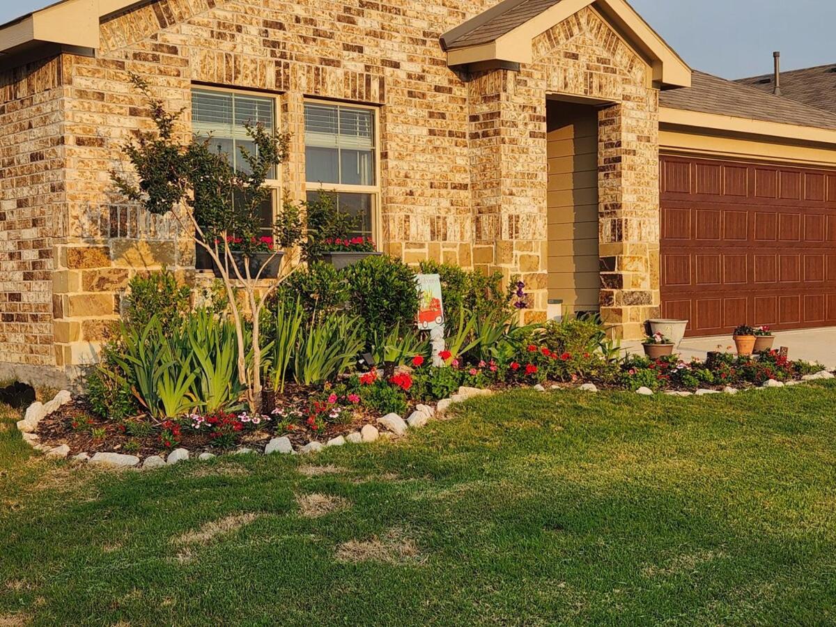 Pet Friendly Boho Farmhouse Escape Fully Fenced - Bed and Breakfast Crowley