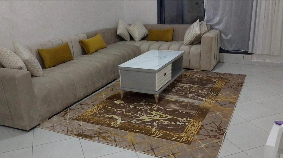 Apartment avec piscine,terrasse, balcon - B&B Bouznika
