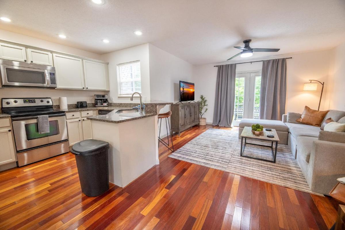 Dreaming Bear By Avada Properties - Bed and Breakfast Sevierville